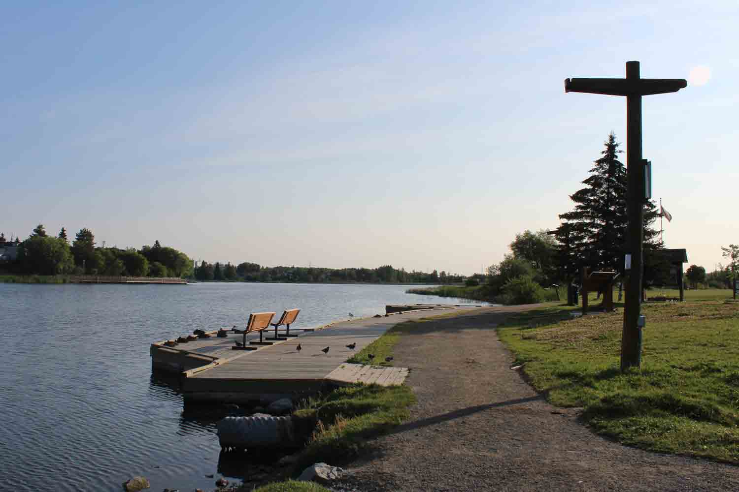 Promenade with benches overlooking Gillies Lake